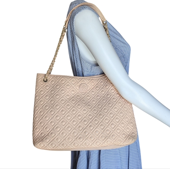 Tory Burch Quilted Cream Shoulder Bag - Picture 2 of 16